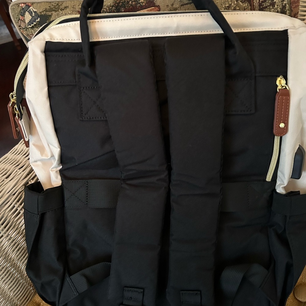 Stylish Lovevook Laptop Work Backpack Black and Cream Pockets Zipper - Picture 3 of 3